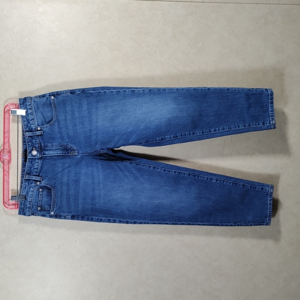 H186 Talbots Everyday Relaxed Jeans in Bristol Wash 4P